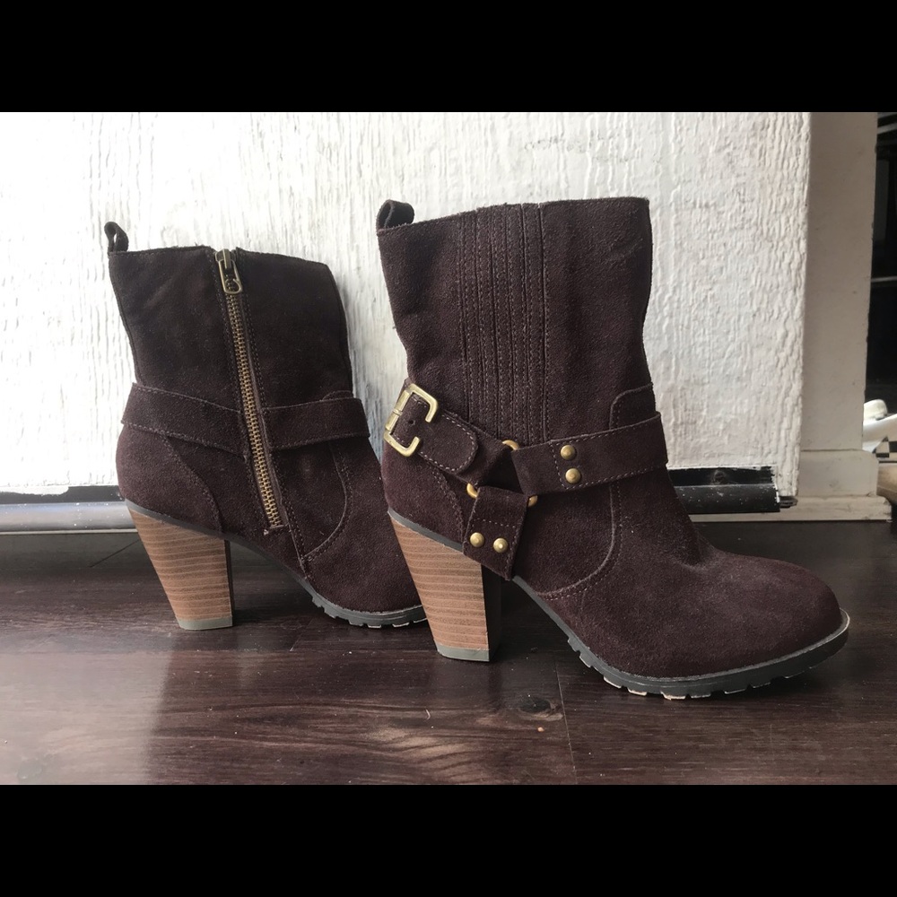 Women’s short boots